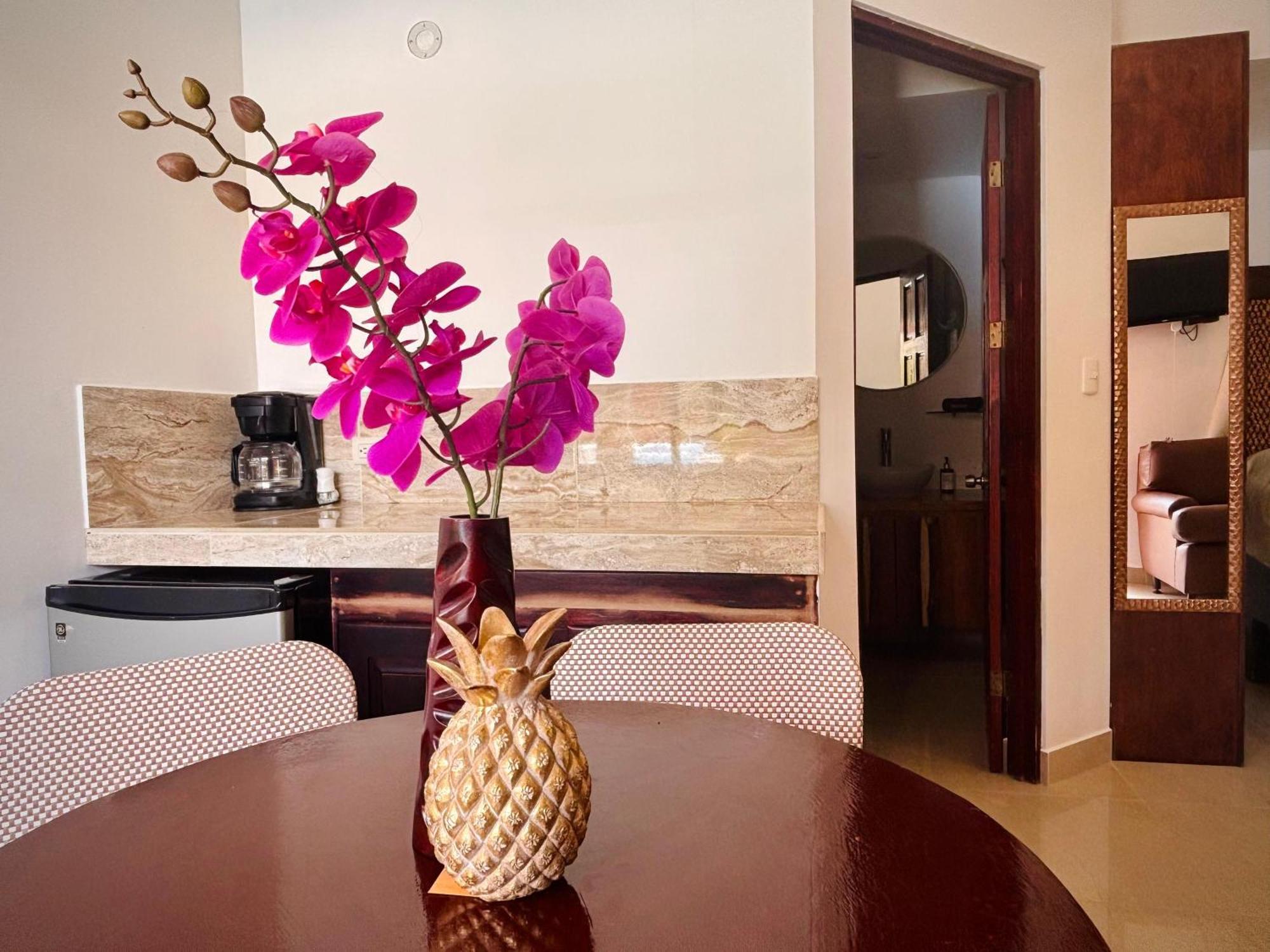 Las Brisas Resort And Villas Jacó Δωμάτιο φωτογραφία